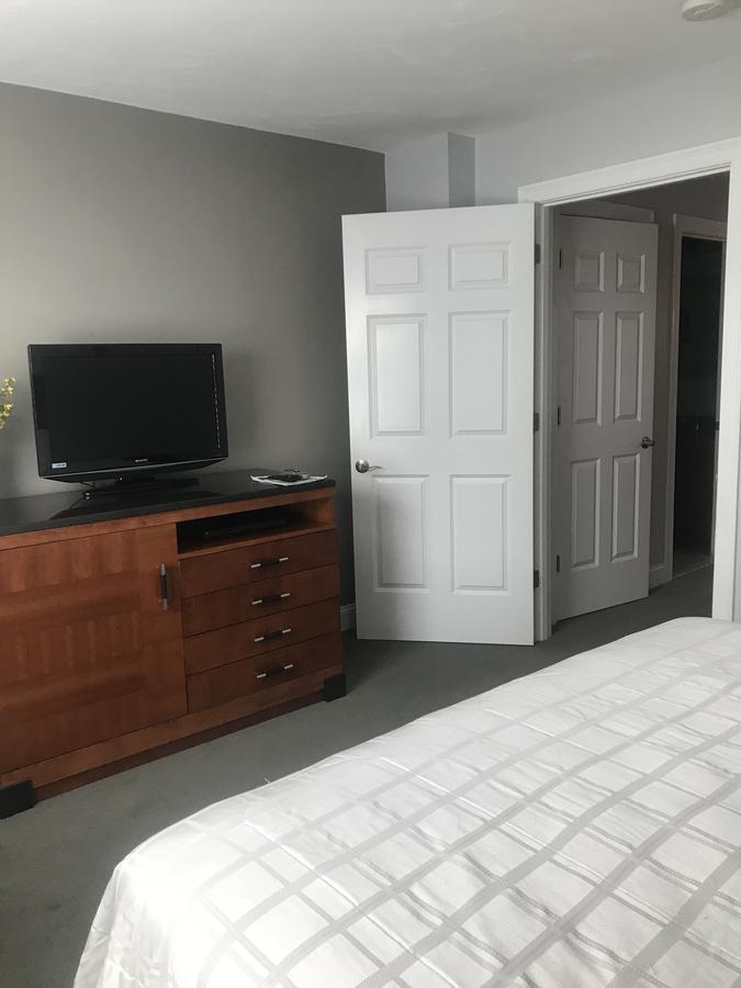 Crescent Suites Hotel Waltham Exteriör bild