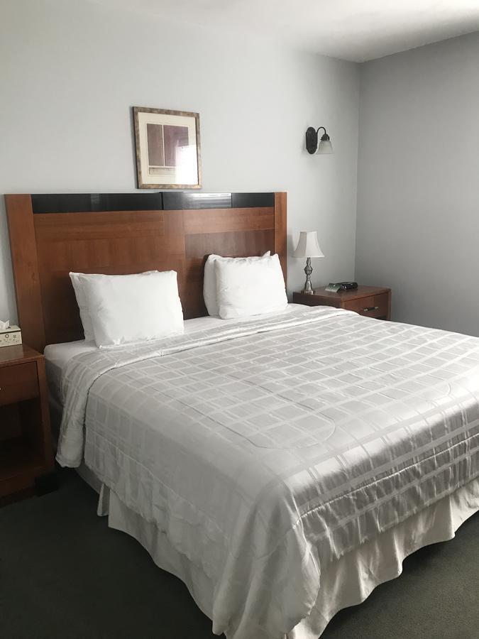 Crescent Suites Hotel Waltham Exteriör bild