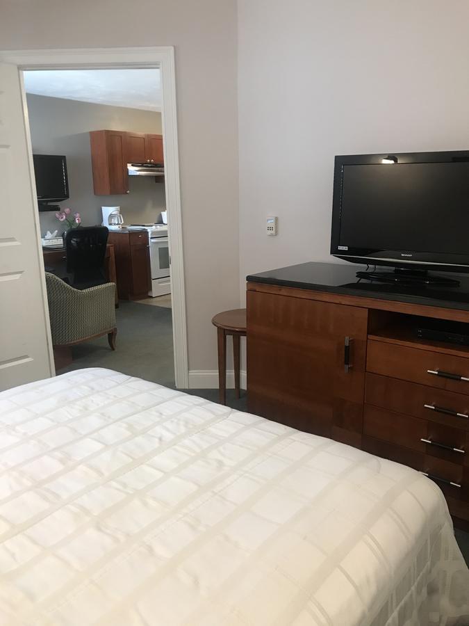 Crescent Suites Hotel Waltham Exteriör bild