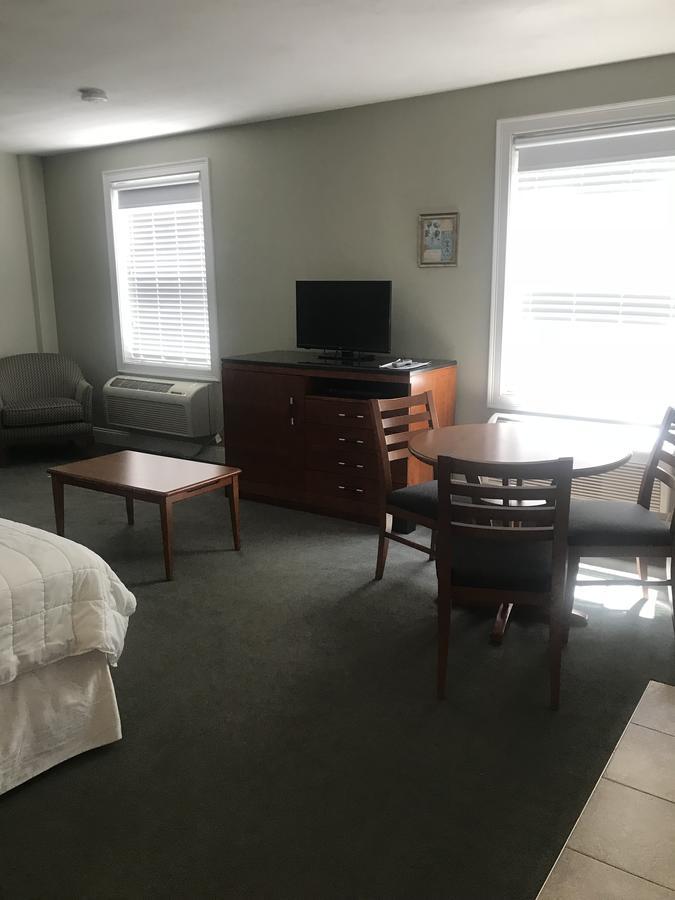 Crescent Suites Hotel Waltham Exteriör bild